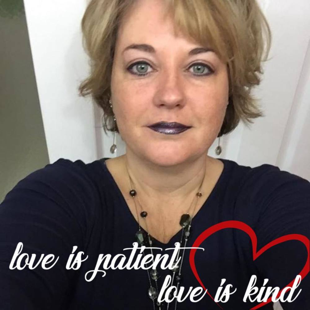 Meet your Posher, Lora